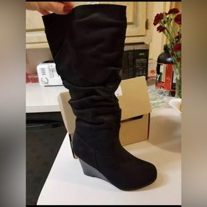 New womens Journee Collection Slouch wedge Boots Black sz 6.5